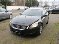 Gebraucht Volvo V60 Kinetic 163 PS (119 kW) 2011 Black sapphire / metallic Kombi