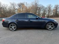 Gebraucht BMW 550 367 PS (269 kW) 2005 Blau Limousine