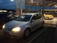 Gebraucht VW Golf 115 PS (84 kW) 2004 Silber Coupé