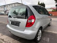 Gebraucht Mercedes A160 95 PS (69 kW) 2011 Silber Van / Kleinbus