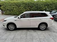 Gebraucht Mitsubishi Outlander P-HEV Diamant Edition 135 PS (99 kW) 2019 Weiß SUV