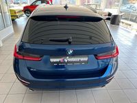 gebraucht BMW 330 330 i Tour. xDrive Aut. Luxury Line Head Up