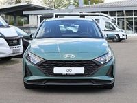 Neu Hyundai i20 Select 79 PS (58 kW) 2025 Mangroove green Kleinwagen