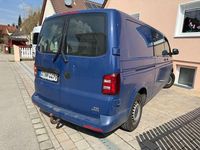 Gebraucht VW Transporter 140 PS (102 kW) 2015 Blau Van