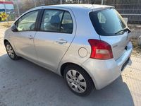Gebraucht Toyota Yaris 87 PS (63 kW) 2006 Silber Kleinwagen