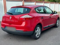 Gebraucht Renault Mégane Authentique 101 PS (74 kW) 2011 Rot Limousine