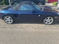 Second-hand Porsche Boxster 220 CP (161 kW) 2000 Albastru Cabrio