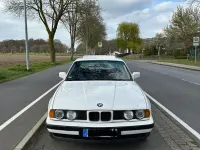 Używany BMW 520 150 KM (110 kW) 1990 Biały Sedan/Limuzyna