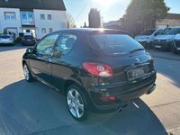 Gebraucht Peugeot 206+ 75 PS (55 kW) 2010 Schwarz Kleinwagen