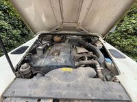 Gebraucht Land Rover Defender 122 PS (89 kW) 2000 Weiß Pickup