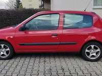 Second-hand Renault Clio II 65 CP (47 kW) 2009 Roșu Hatchback