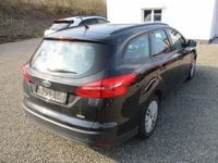 Gebraucht Ford Focus Trend 125 PS (91 kW) 2015 Schwarz Kombi