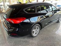 Gebraucht Ford Focus Cool & Connect 125 PS (91 kW) 2022 Schwarz Limousine