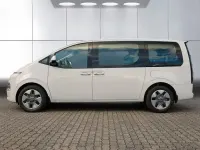 Gebraucht Hyundai Staria Trend 224 PS (164 kW) 2024 Weiß Van / Kleinbus