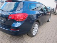 Usata Opel Astra 140 CV (102 kW) 2012 Blu Station wagon