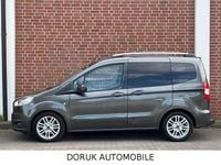 Gebraucht Ford Tourneo Courier Titanium 95 PS (69 kW) 2017 Grau Van / Kleinbus