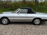 Gebraucht Alfa Romeo Spider 103 PS (75 kW) 1984 Silber Cabrio