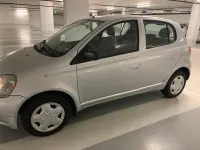 Gebraucht Toyota Yaris 86 PS (63 kW) 2000 Silber Kleinwagen