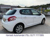 Gebraucht Peugeot 208 Active 82 PS (60 kW) 2013 Weiß Kleinwagen