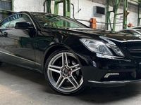 Gebraucht Mercedes E350 292 PS (214 kW) 2010 Schwarz Coupé