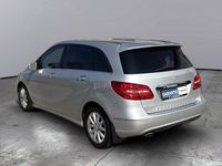 Gebraucht Mercedes B180 122 PS (89 kW) 2012 Silber Van / Kleinbus