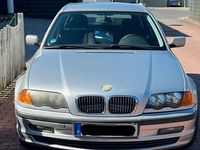 Gebraucht BMW 320 150 PS (110 kW) 2000 Silber Kombi