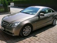 Używany Mercedes E200 Elegance 184 KM (135 kW) 2011 Beżowy Coupe