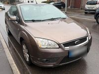 Gebraucht Ford Focus Cabriolet 101 PS (74 kW) 2007 Braun Cabrio