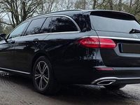 Gebraucht Mercedes E220 194 PS (142 kW) 2019 Schwarz Limousine