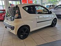 Gebraucht Citroën C1 68 PS (50 kW) 2014 Weiss Kleinwagen