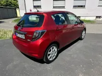 Gebraucht Toyota Yaris 101 PS (74 kW) 2012 Rot Kleinwagen