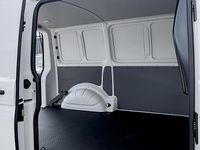 Second-hand VW Transporter 110 CP (80 kW) 2024 Van