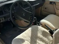 Gebraucht Mercedes 190 72 PS (52 kW) 1987 Grau Limousine