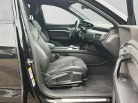Gebraucht Audi e-tron Sportback S-Line 300 kW (408 PS) 2023 Mythosschwarz metallic SUV