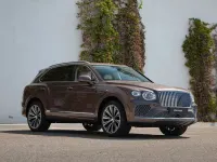 Neu Bentley Bentayga 551 PS (405 kW) 2026 Braun SUV