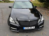 Gebraucht Mercedes E220 AMG line 170 PS (125 kW) 2012 Schwarz Limousine