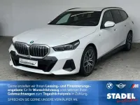 Gebraucht BMW 540 M Sport 286 PS (210 kW) 2025 Mineralweiss metallic Kombi