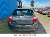 Gebraucht Toyota Auris Basis 90 PS (66 kW) 2011 Grau Kleinwagen