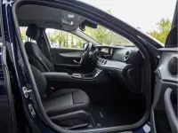 Gebraucht Mercedes E200 Avantgarde 197 PS (144 kW) 2022 Blau / nautikblau Limousine