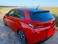 Gebraucht Hyundai i30 Style 140 PS (102 kW) 2017 Rot Limousine