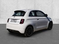 Gebraucht Fiat 500e La Prima 86 kW (118 PS) 2023 Bianco bianco/ bossa nova/calco/idealist Kleinwagen