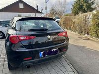 Gebraucht Alfa Romeo Giulietta Super 120 PS (88 kW) 2012 Schwarz Kleinwagen
