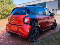 Second-hand Smart ForFour Brabus 90 CP (66 kW) 2017 Roșu Hatchback
