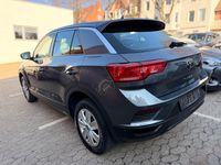 Gebraucht VW T-Roc Basis 116 PS (85 kW) 2022 Grau SUV