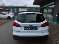 Gebraucht Ford Focus Ambiente 101 PS (74 kW) 2016 Weiß Kombi