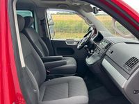 Gebraucht VW Multivan 180 PS (132 kW) 2012 Rot Van