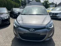 Gebraucht Hyundai i20 Classic 86 PS (63 kW) 2012 Grau Kleinwagen
