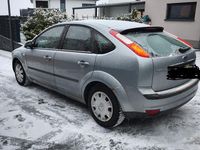 Gebraucht Ford Focus Ghia 116 PS (85 kW) 2005 Silber Limousine