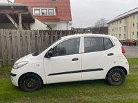 gebraucht Hyundai i10 (2009) Weiß & extra ( 4 Sommerreifen mit Alufelgen)