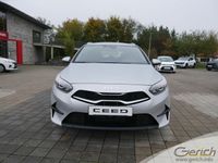 Neu Kia Ceed 99 PS (72 kW) 2025 Silber Kleinwagen